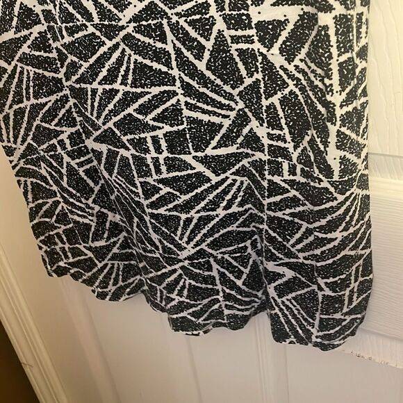 NWOT Lularoe top. Size small - Picture 6 of 6